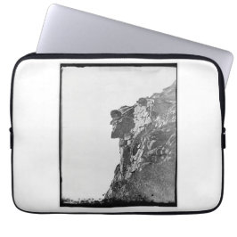 Capa Para Notebook O velho homem no caso do computador nas montanhas