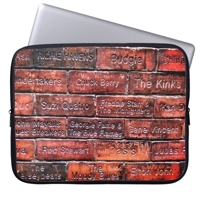 Capa Para Notebook Oasis e outros nomes famosos (Frente)