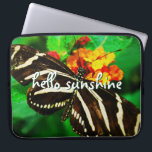 Capa Para Notebook Olá, Borboleta Preta de Estirpe Branca de Sunshine<br><div class="desc">"Olá, Sunshine." Uma foto de perto de uma delicada borboleta listrada, preta e branca em uma flor laranja e amarela. Sinta o sol de um dia quente e ensolarado sempre que você usa essa bolsa de laptop de neoprene colorida e atordoante. Esta capa vem em três tamanhos: 15", 13" e...</div>