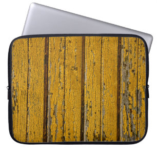 Capa Para Notebook Old yellow door or fence with different paint, nat