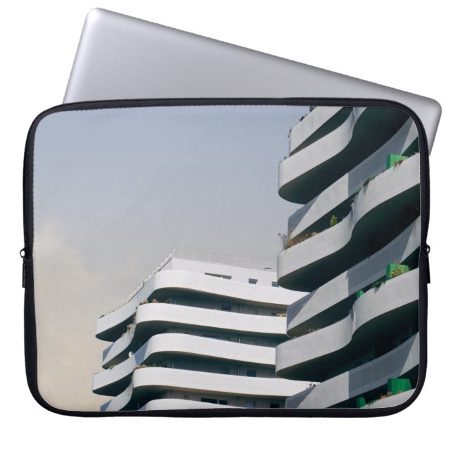CAPA PARA NOTEBOOK OLHOS DA AVE DE DOIS EDIFÍCIOS DE TORRE (Frente)