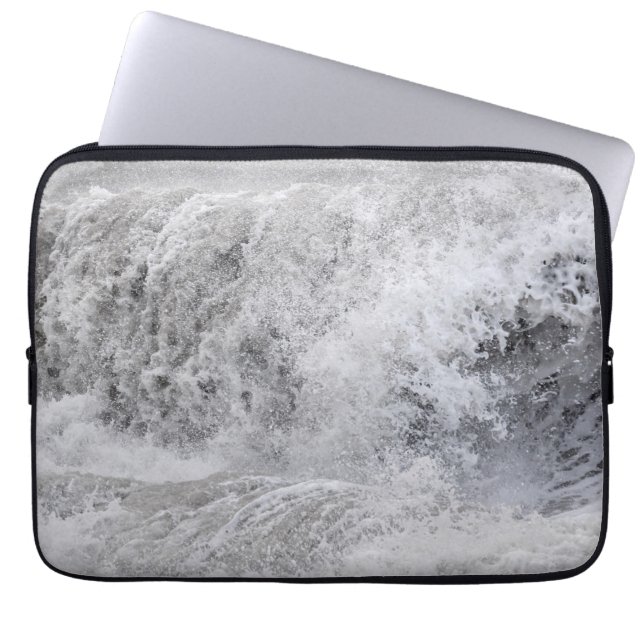 Capa Para Notebook Onda tempestuosa quebrando (Frente)