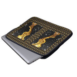 Capa Para Notebook Opulenta Galáxia Fluxo Líquido Ouro Preto Monocrom
