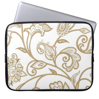 Capa Para Notebook Oriental Floral: Um Étnico Cortado Floreado.