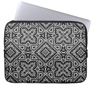 Capa Para Notebook ornamentação geométrica negra e branca