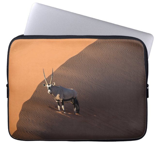 Capa Para Notebook Oryx on the edge, Namibia (Frente)