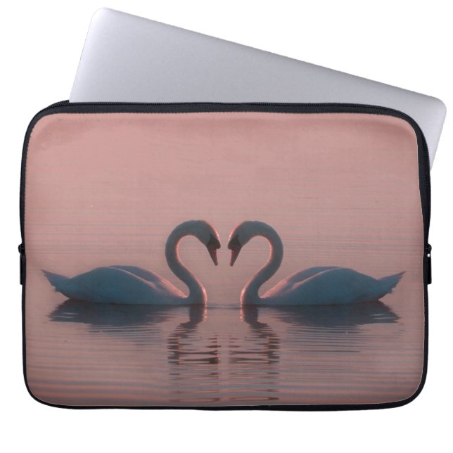 Capa Para Notebook Os Cisnes Pretos Devem Ser Céus Rosa (Frente)