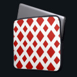 Capa Para Notebook Ouros vermelhos em branco<br><div class="desc">Um padrão ousado e geométrico de grandes e pequenos diamantes vermelhos num fundo branco. O branco forma uma trava que separa as formas de diamante. Imagem de pixel 9000 x 6000 criada digitalmente. Copyright ©2013 Claire E. Skinner,  Todos os direitos reservados.</div>
