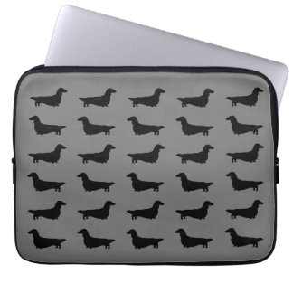 Capa Para Notebook Padrão De Dachshances (Dachsias De Cabelo Longo)