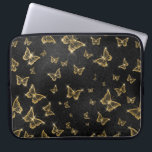 Capa Para Notebook Padrão de ouro e borboletas pretas<br><div class="desc">Borboletas de vidro preto e dourado num padrão sem costura. Design de luxo moderno com brilhos brancos.</div>