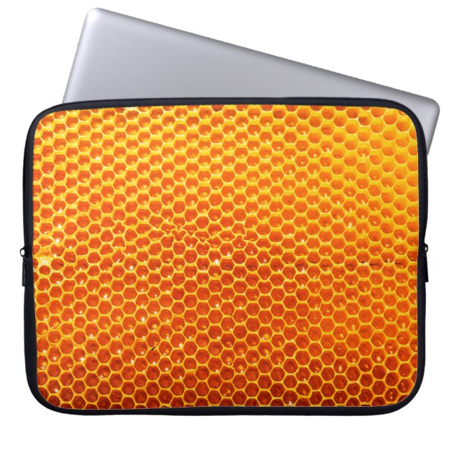 Capa Para Notebook Padrão de uma seção de favos de cera de uma abelha (Frente)