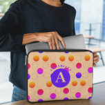 Capa Para Notebook Padrão do Abstrato Bolinhas<br><div class="desc">Eleve o seu estilo técnico com o nosso Laptop de padrões do Abstrato Bolinhas Sleep. Essa tendência e esse gabinete protetor combinam a estética moderna com a funcionalidade, fazer-a o acessório perfeito para o seu laptop. Apresenta um padrão de bolinhas abstrato com círculos lúdicos numa mistura de tons vibrantes e...</div>