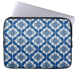Capa Para Notebook Padrão Floral Azul e Branco Elegante