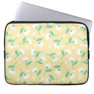Capa Para Notebook Padrão Floral Fofo com Flores Brancas no Amarelo