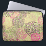 Capa Para Notebook Padrão Floral Moderno de Tendy<br><div class="desc">Um padrão floral feminino moderno em tons de rosa e verde claro.</div>
