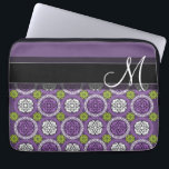Capa Para Notebook Padrão Floral Trendy - Orquídea e Verde limão<br><div class="desc">Adicione seu nome ou monograma a esta ilustração escondido com flores e círculos gráficos.</div>