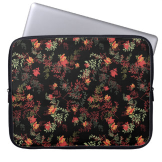 Capa Para Notebook Padrão Invisível de Fundo Preto Floral