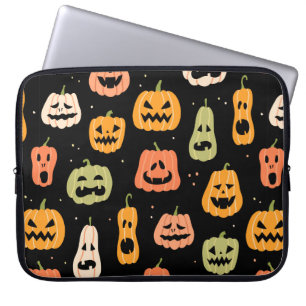 Capa Para Notebook Padrão perfeito de abóbora do Halloween. Mão pu