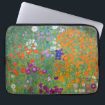 Capa Para Notebook Paisagem Bauerngarten Gustav Klimt<br><div class="desc">Uma bolsa de laptop com a pintura de óleo de arte de Gustav Klimt (1862-1918),  Bauerngarten ou Flower Garden (c. 1906). Uma representação colorida de petúnias,  radares e outras flores no jardim do período Art Nouveau.</div>