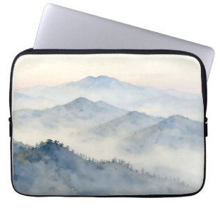 Capa Para Notebook Paisagem em Aquarela da Montanha Nebulosa