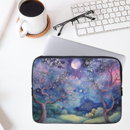 Capa Para Notebook Paisagem Noturna da Floresta Encantada ao Luar