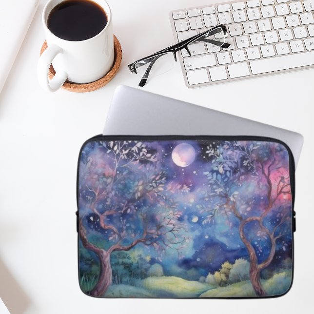 Capa Para Notebook Paisagem Noturna da Floresta Encantada ao Luar (Criador carregado)