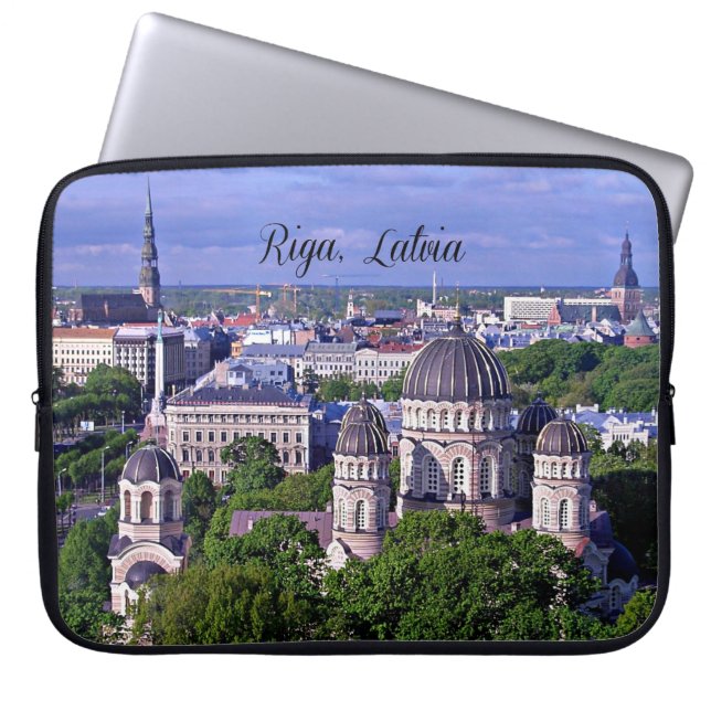 Capa Para Notebook Paisagem urbana de Riga, Letônia (Frente)