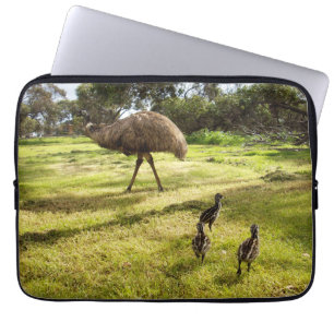 Capa Para Notebook Papai e Bebês Emus,