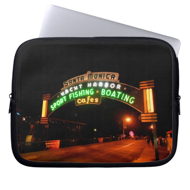 Capa Para Notebook Papais noeis Monica Pier (Frente)
