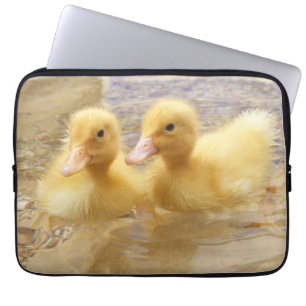 Capa Para Notebook Patinhos amarelos distorcido das imagens de