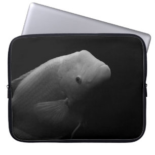 Capa Para Notebook Peixes em Tanque - Foto de Arte Negra e Branca