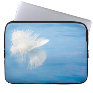 Capa Para Notebook Pena Branca Reflete na Água   Seabeck, WA