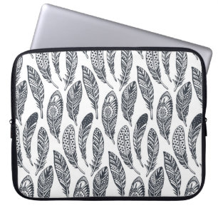 Capa Para Notebook Penas tribais desenhadas à mão, padrão de colheita