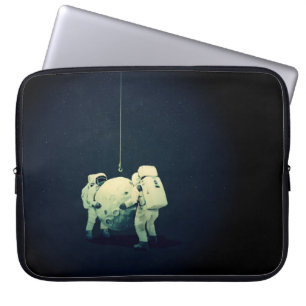 Capa Para Notebook Pendurando a lua