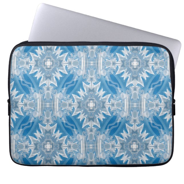 Capa Para Notebook Percorrendo Nuvens Cruzadas.... (Frente)