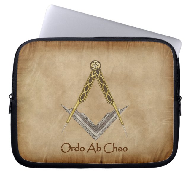 Capa Para Notebook Pergaminho com Quadrado e Compass (Frente)