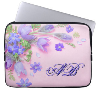 Capa Para Notebook Personalized Floral Monogram Laptop Sleeve – 13" 
