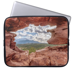 Capa Para Notebook Pikes Peak Através de um Buraco na Rocha