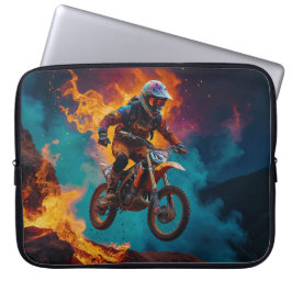 Capa Para Notebook Piloto de Motocross e Erupção Vulcânica