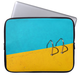 Capa Para Notebook Piscina de natação com escada de aço inoxidáve