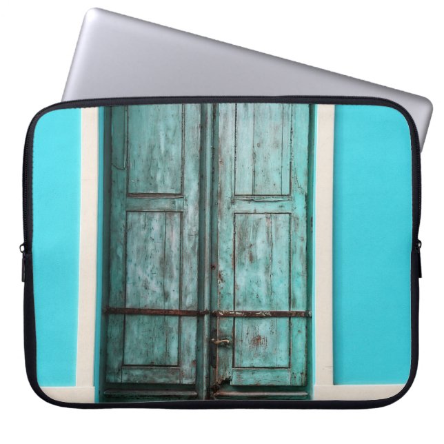 CAPA PARA NOTEBOOK PORTA DE MADEIRA DE TEAL FECHADA (Frente)