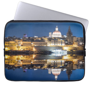 Capa Para Notebook Porto da cidade antiga de La Valetta à noite