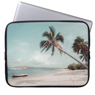 Capa Para Notebook Praia ao lado da palmeira de coco