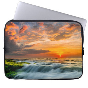 Capa Para Notebook Praia de Manyar no nascer do sol