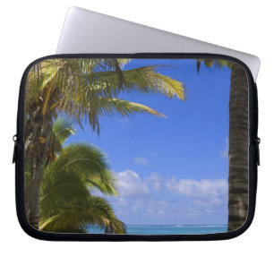Capa Para Notebook Praia ladeada por palmeiras Ilhas Cook 2