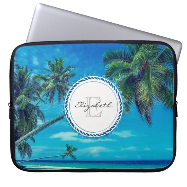Capa Para Notebook Praia Sandy com Monograma de Palmeiras Tropicais (Frente)