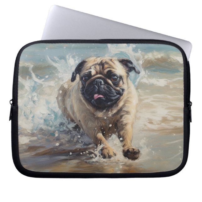 Capa Para Notebook Pug Feliz na Praia (Frente)