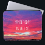 Capa Para Notebook Punch Hoje Na Face Azul Cor-De-Rosa Quente Foto Su<br><div class="desc">Às vezes, todos os dias você só tem que começar a lutar! "Punch hoje na cara", porque qualquer coisa é possível quando você coloca sua mente nela. Aproveite esta bolsa de laptop neoprena com uma foto de um pôr do sol atordoante de pinks, laranjas, roxas e blues de marchal. Esta...</div>