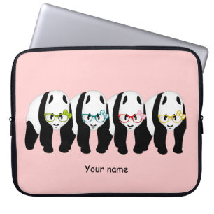 Capa Para Notebook Quatro Pandas vestindo óculos