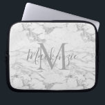 Capa Para Notebook Quic Silver Foil Marble Monograma<br><div class="desc">Monograma da folha prateada de chic com mármore de folha prata de tendência e seu nome e monograma personalizados.</div>